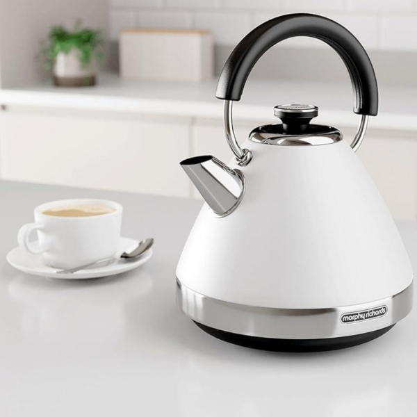 Morphy Richards waterkoker wit EU stekker 1,5L