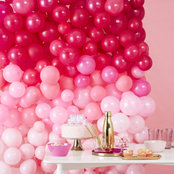 Ginger Ray ballonnen wanddecoratie kit roze 210 stuks