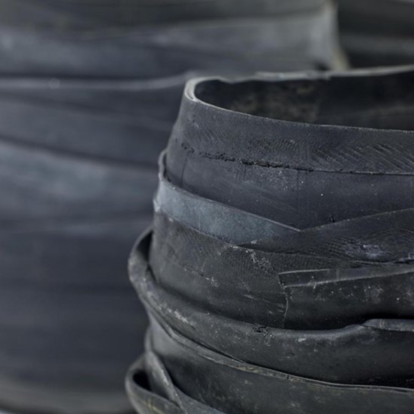 Design Blumentopf recycelter Fahrradreifen Moniek Vanden Berghe 3er-Set