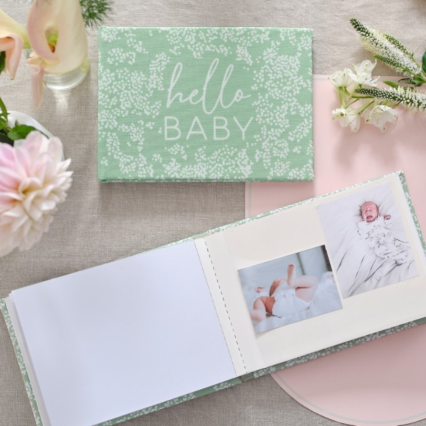 Ginger Ray fotoalbum Hello Baby linnen groen 21 cm