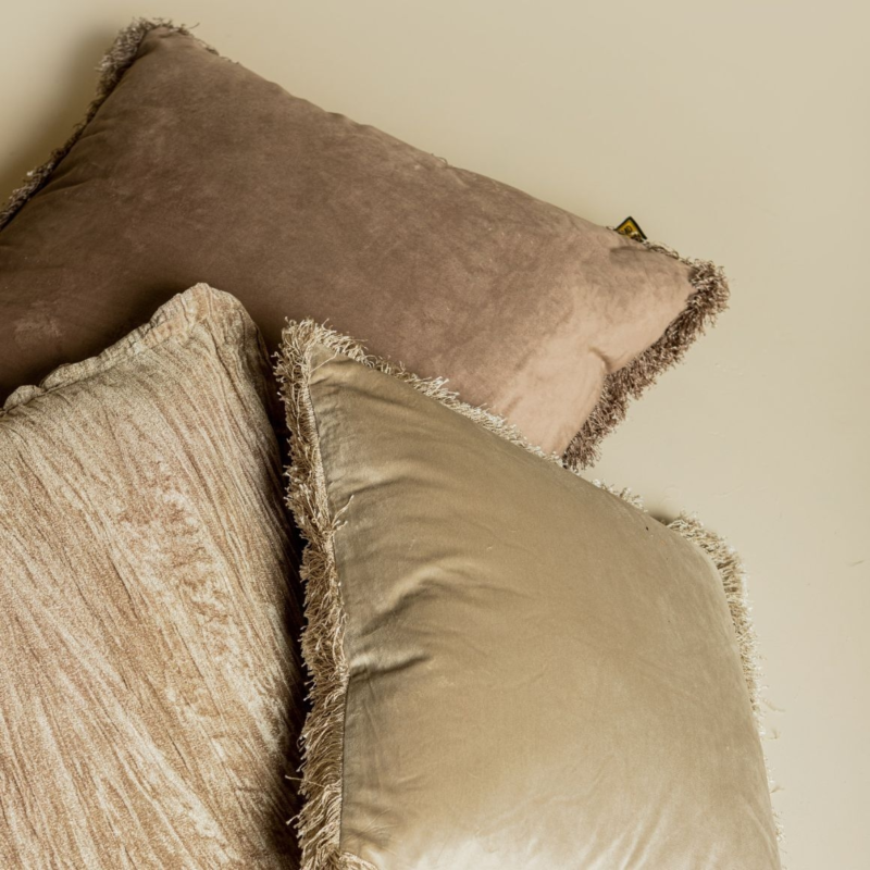 PTMD kussen Nous velvet taupe 60 x 60 cm